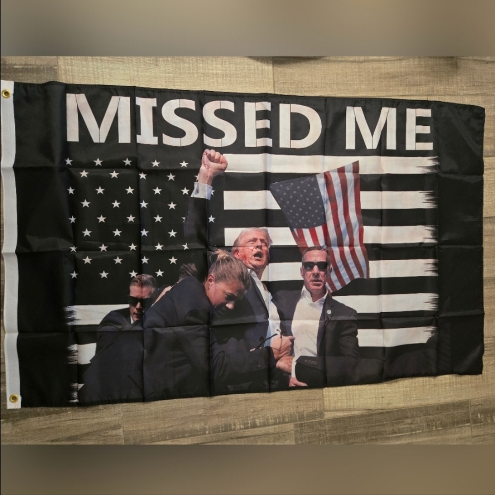 TRUMP FLAG